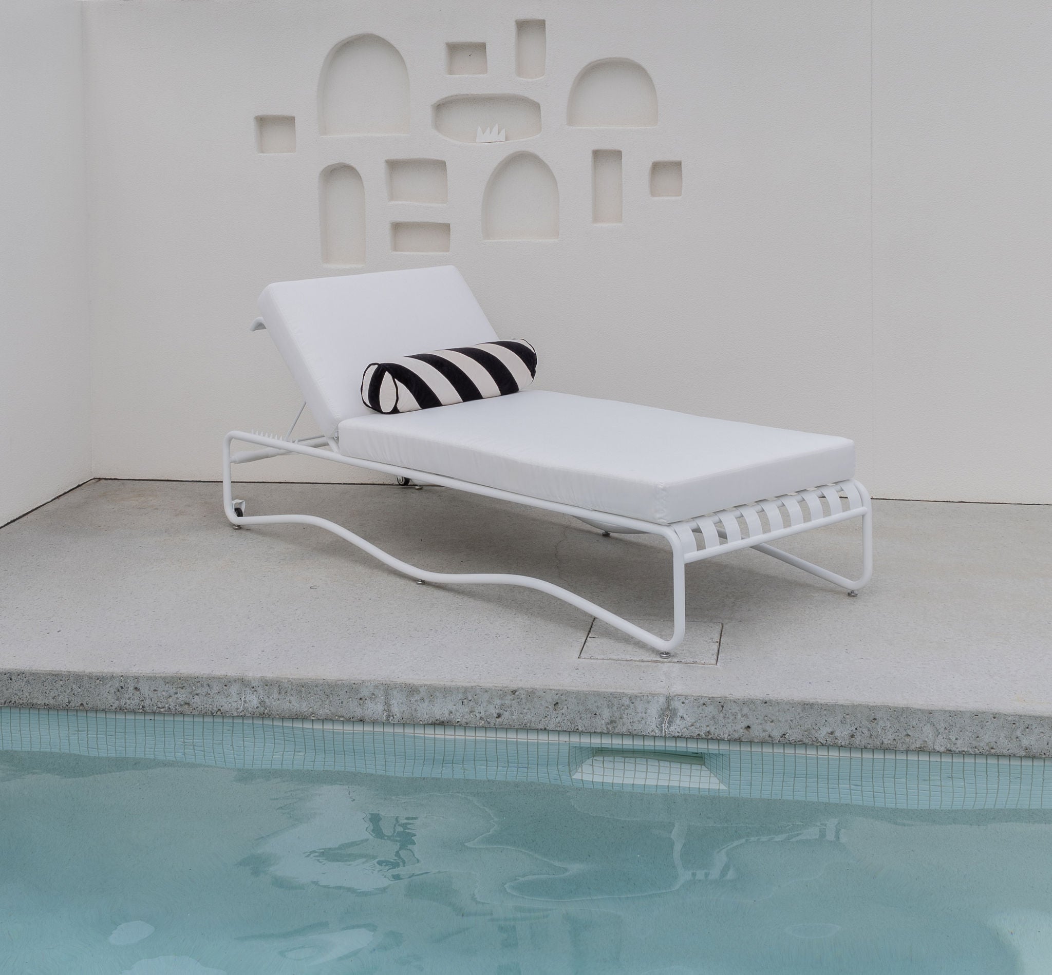 Aurora Sun Bed - Pure White