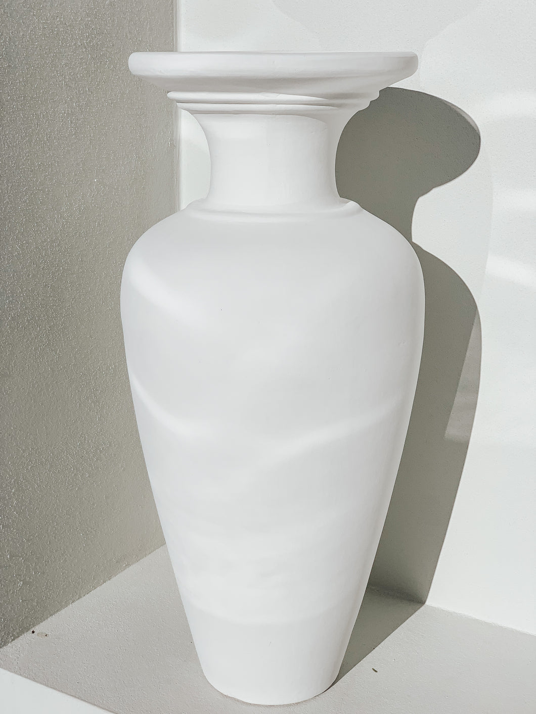 The “Sohl” Long neck urn