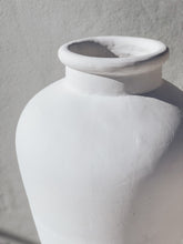 Load image into Gallery viewer, The “Dharma” No Handle Urn - (pre order 12-14 weeks)
